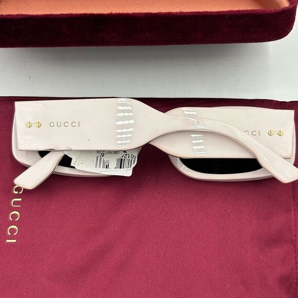 Women's Gucci 53 mm rectangular  sunglasses made in Italy - Picture 2 of 8